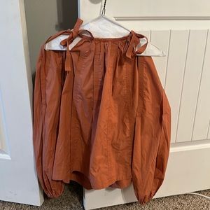 Ulla Johnson sz4. Rust colored top with cute tie